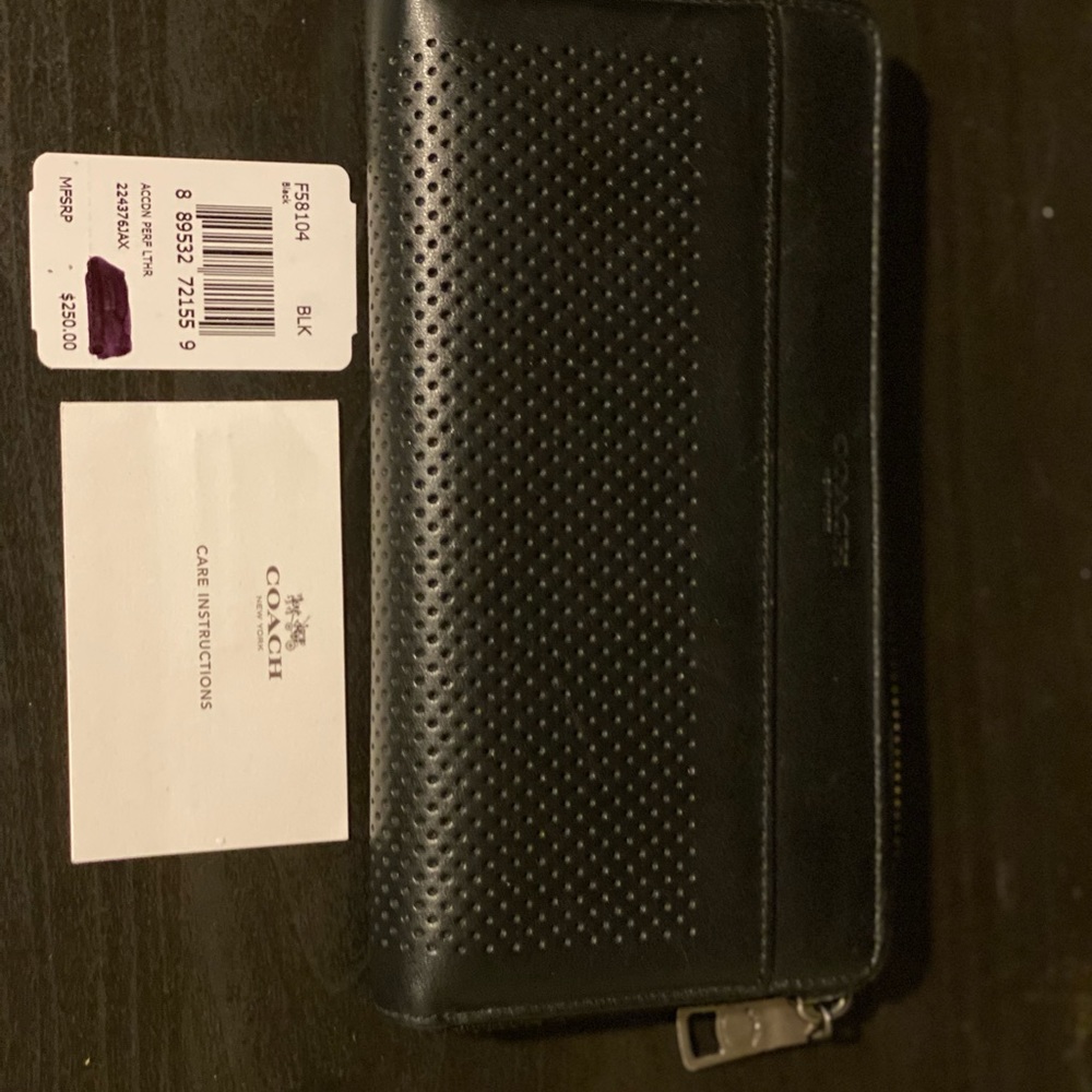 Coach zip accordion wallet